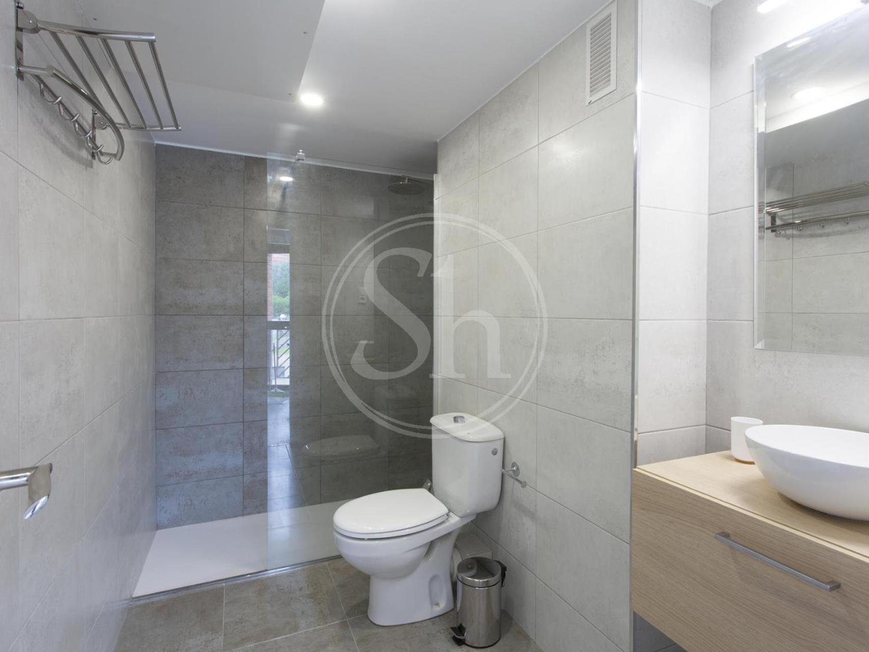 Newly Gran Via Apartment